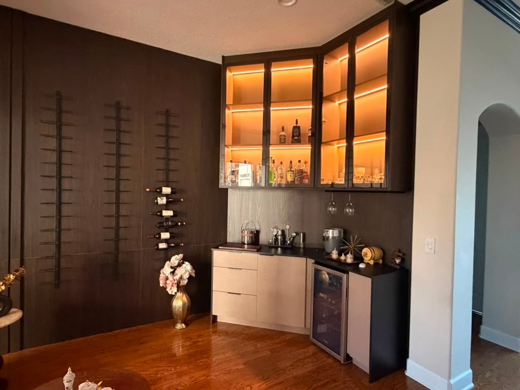 Entertaining & bar wall, after